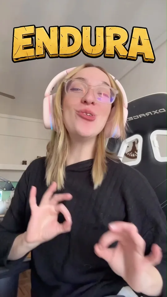 Agustinita playing Endura